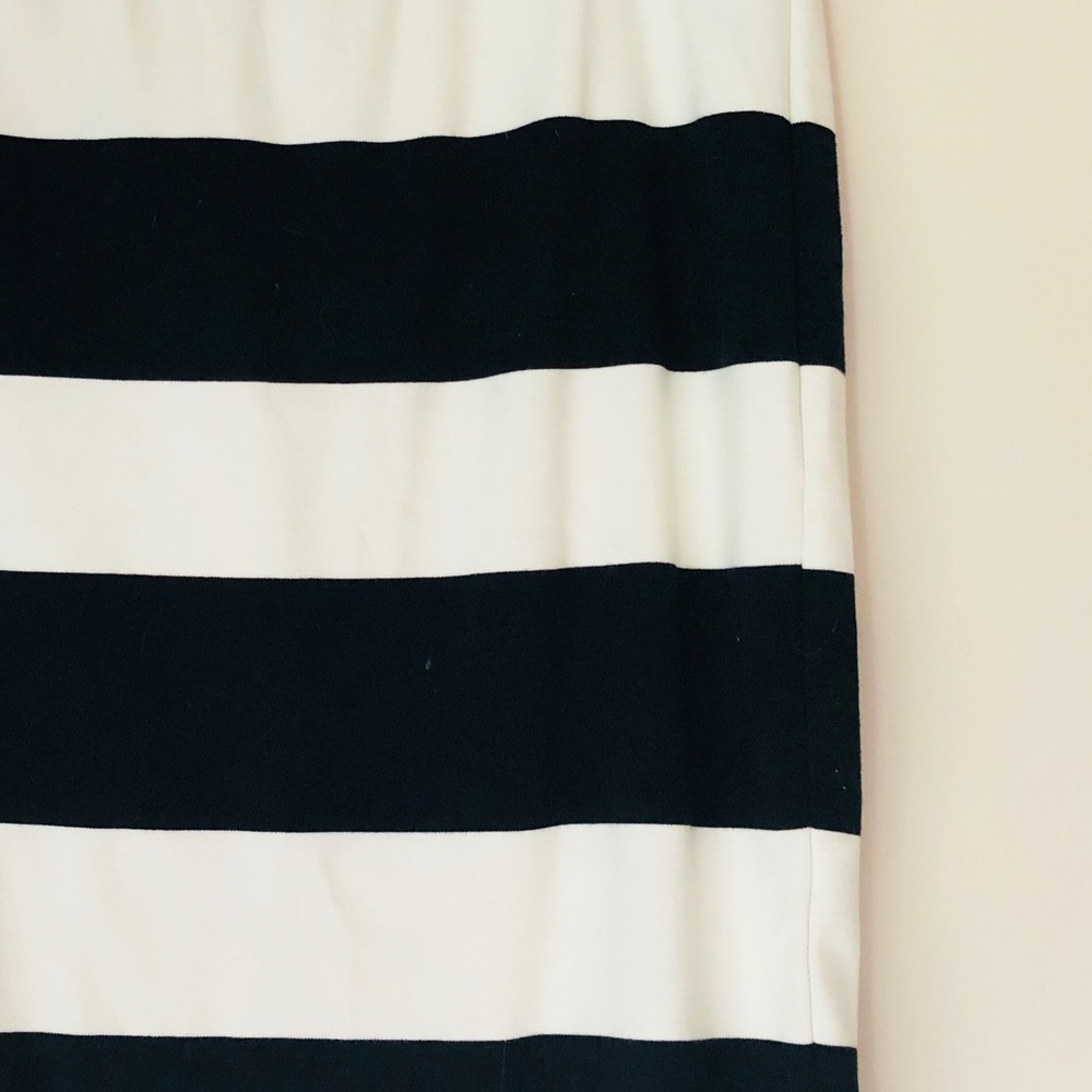 Elle Knee length skirt